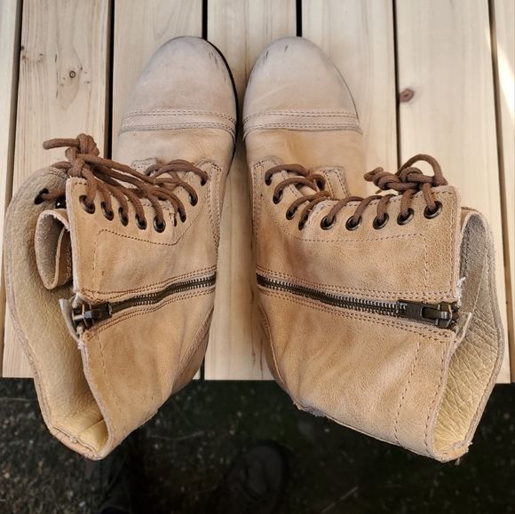 Steve Madden Military-Inspired Lace up w/ Zipper Leather Boots. Size 6.5. Tan - Picture 14 of 15